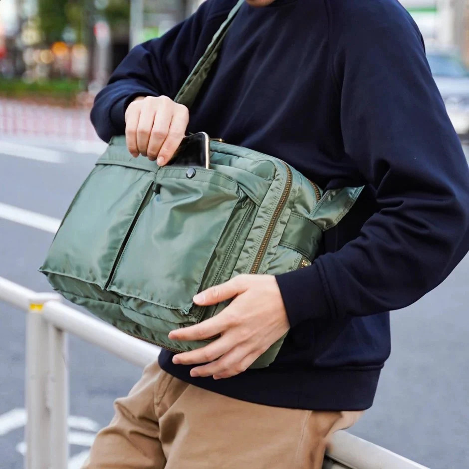 2024SS Japanese Style Classic Men Crossbody Bag Oversized Fanny Pack Waterproof Nylon Cloth Men Single Shoulder Bag Sling Bags 240808