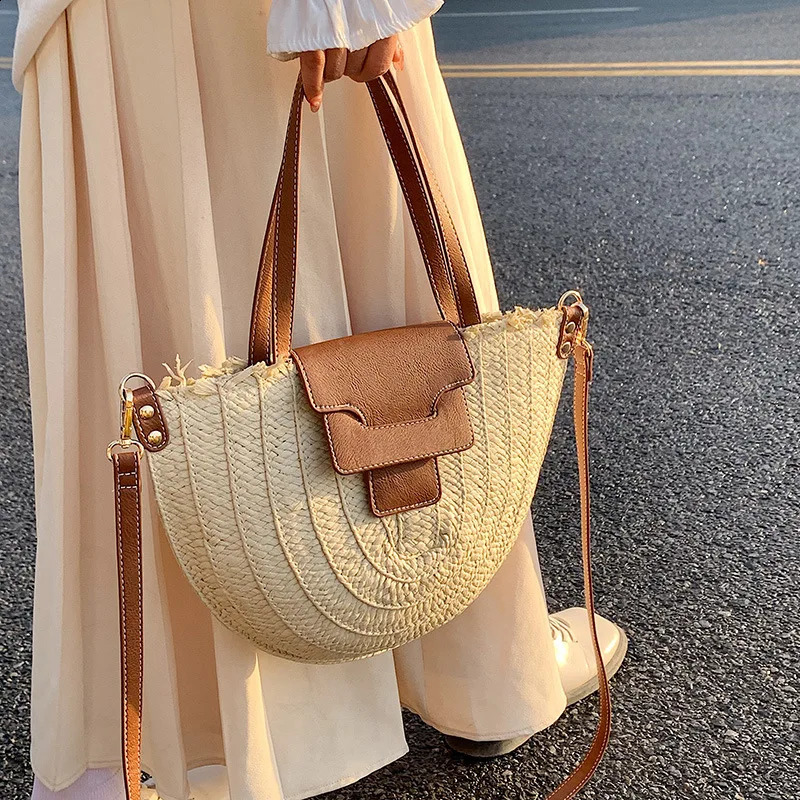 Summer Women Travel Straw Bags Rattan Shoulder Crossbdoy Handmade Woven Beach Bag Female Large Capacity Saddle Handbags Tote 240724