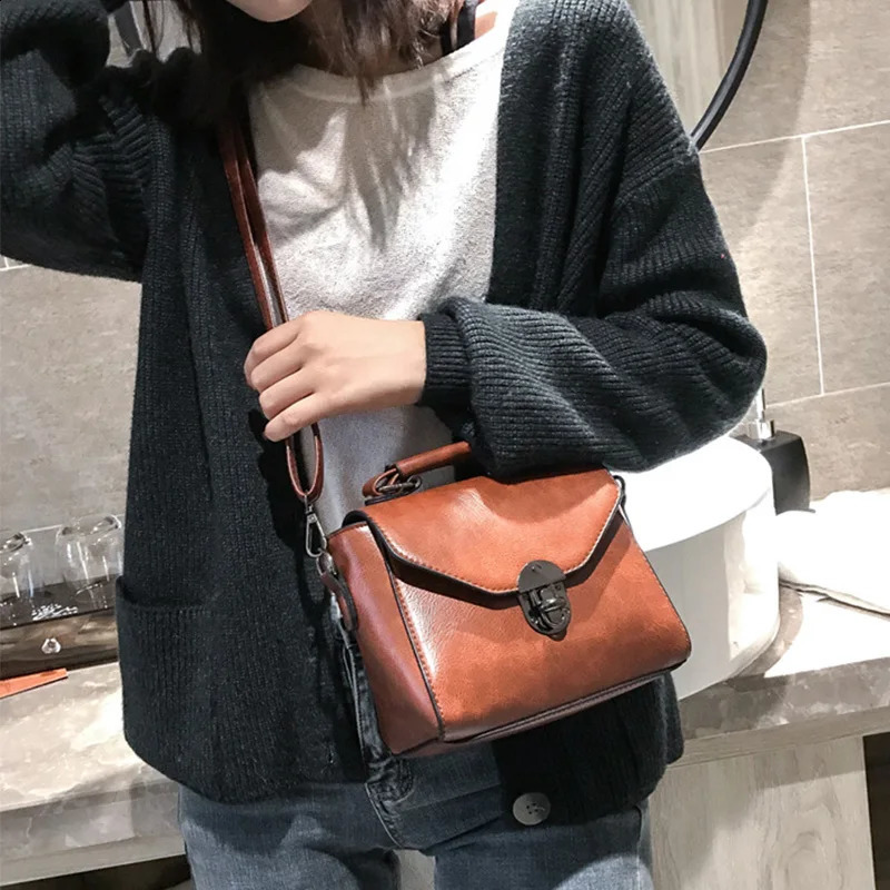 Winter lock shoulder bag PU leather cross body bag small square bag womens handbag casual messenger bag 240830