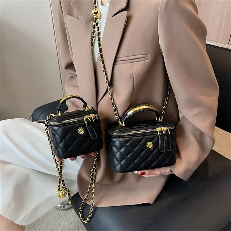 3 Stylish Womens High Quality Adjustable Shoulder Dia-shaped Crossbody Chain Bucket Bag 240729 4