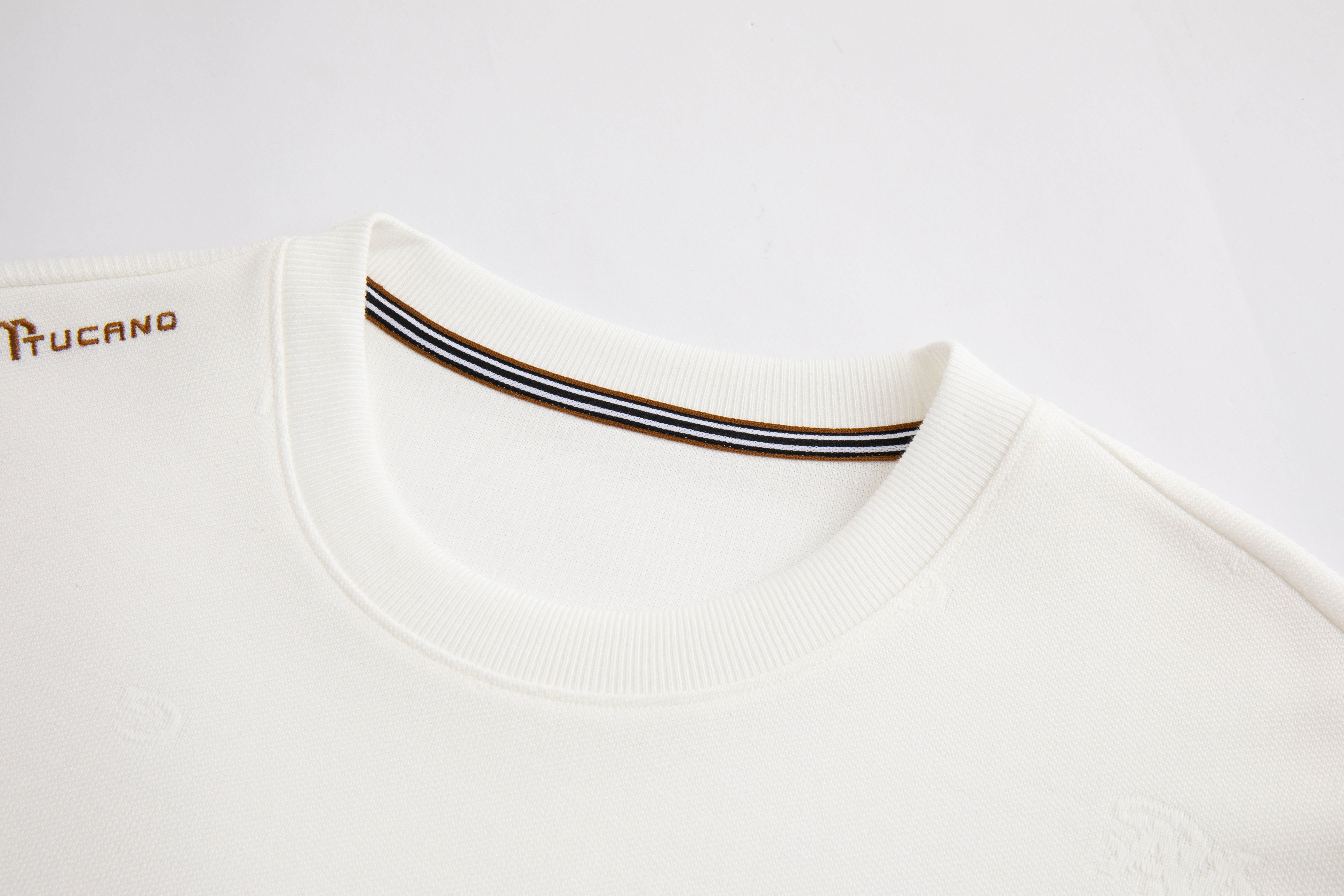 Round neck casual men's long sleeved sweatshirt 24K01