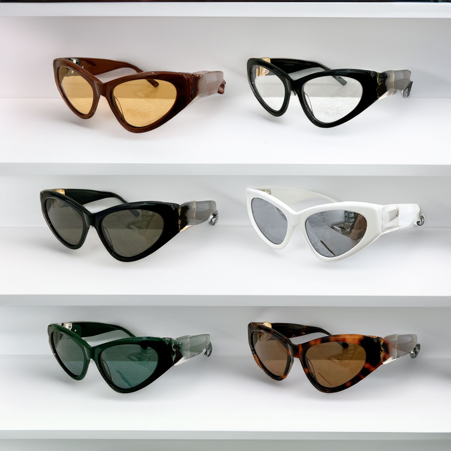 Vintage Cat Eye Sunglasses for Women, Fashionable Tortoiseshell Frame, Premium UV Protection
