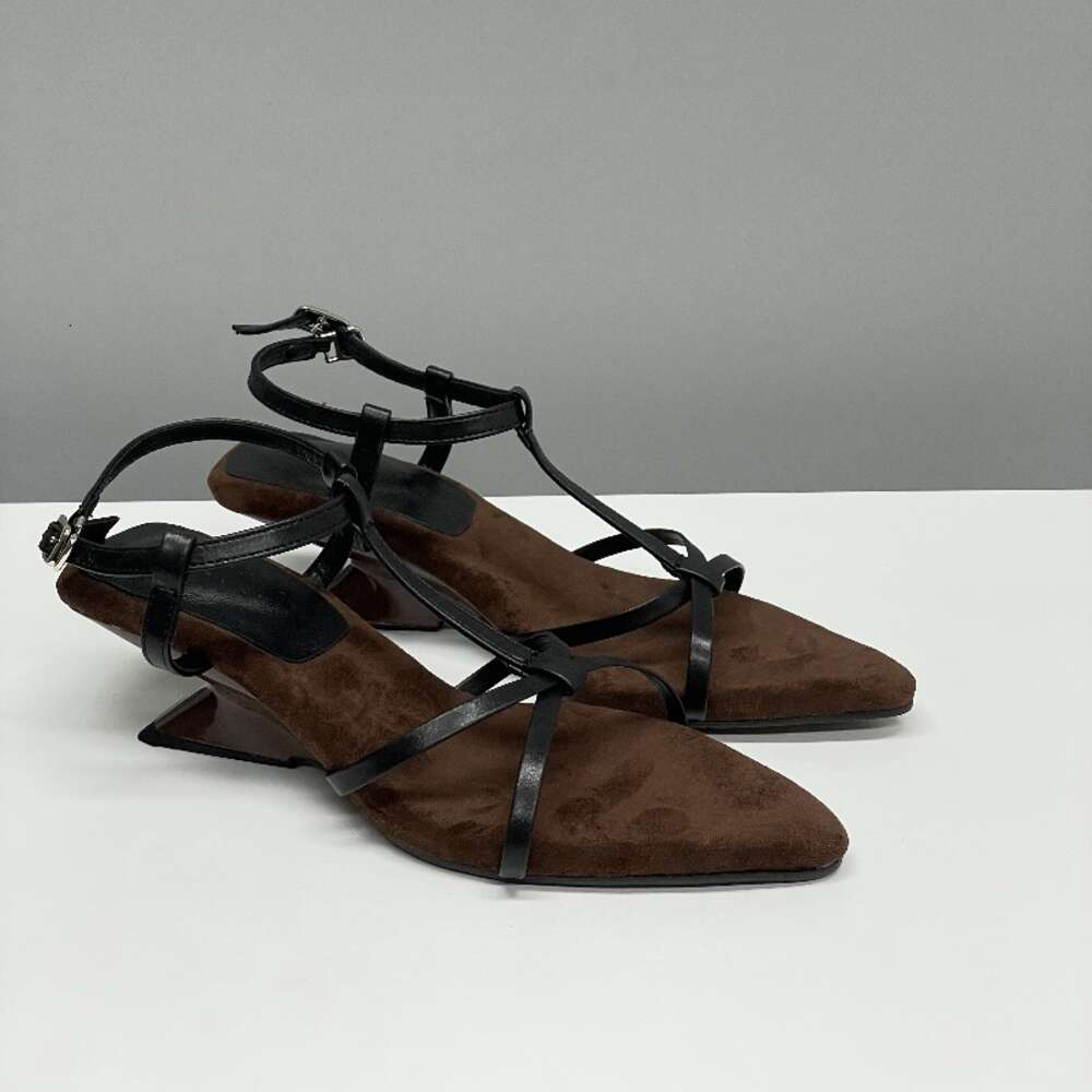 Designer Sandals Leather Buckle Thin Strap High Heels Pointed Toe Faux Suede Open Toe French Temperament Vacation 5cm 68-55-72-83-63