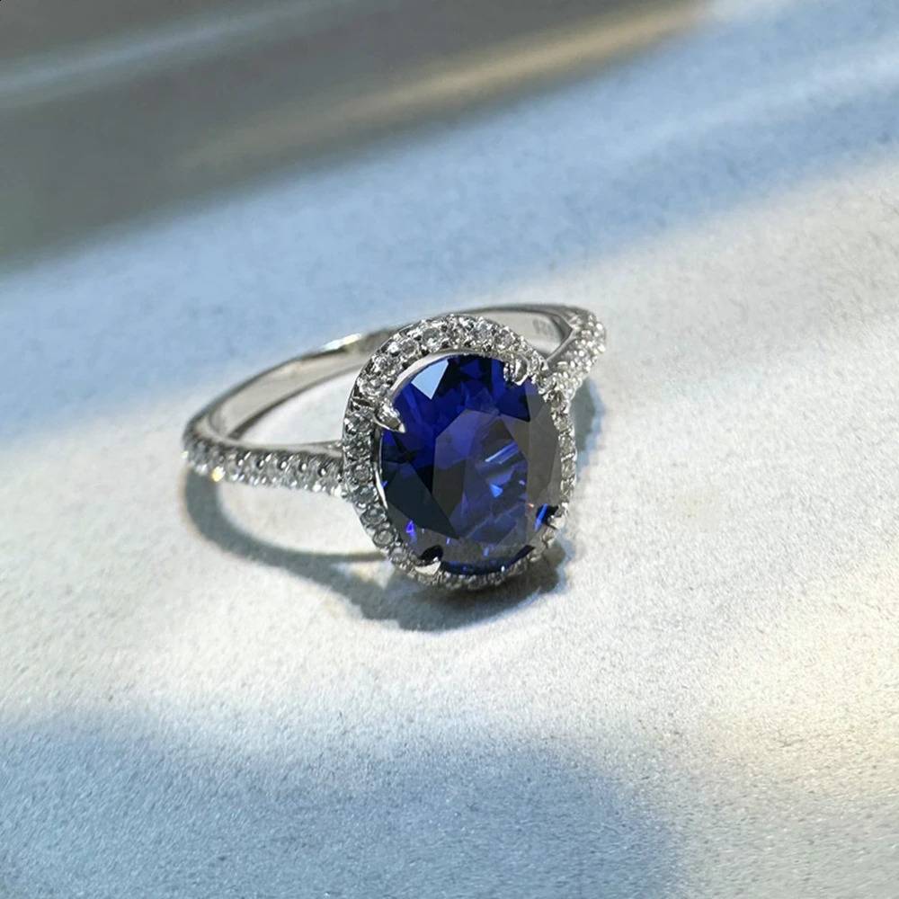 Vinregem 8*10 MM Oval Cut Sapphire High Carbon Diamond Gemstone Women Ring 925 Sterling Silver Wedding Engagement Fine Jewelry 240723