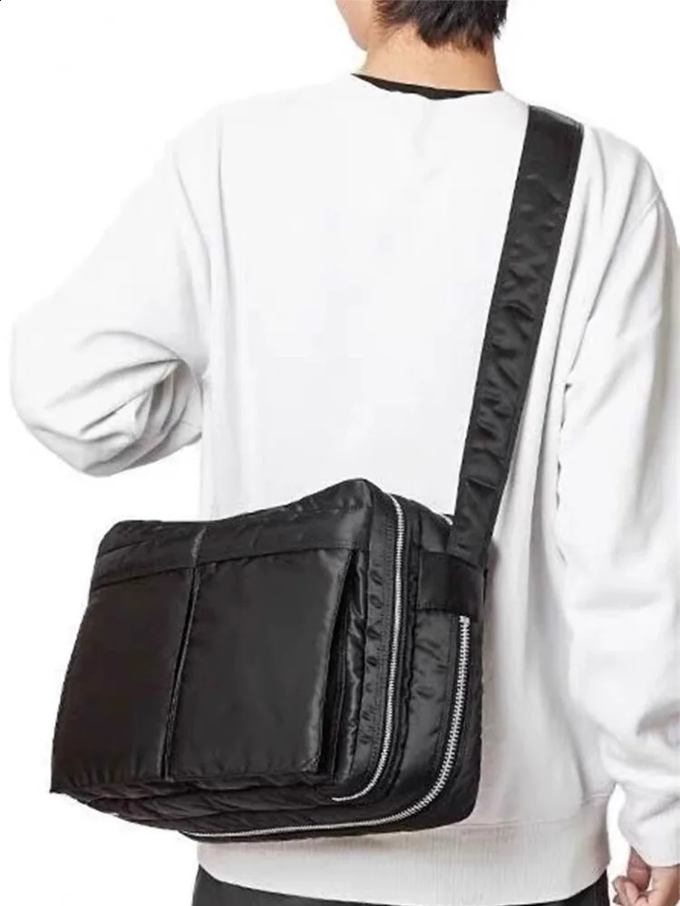 2024SS Japanese Style Classic Men Crossbody Bag Oversized Fanny Pack Waterproof Nylon Cloth Men Single Shoulder Bag Sling Bags 240808