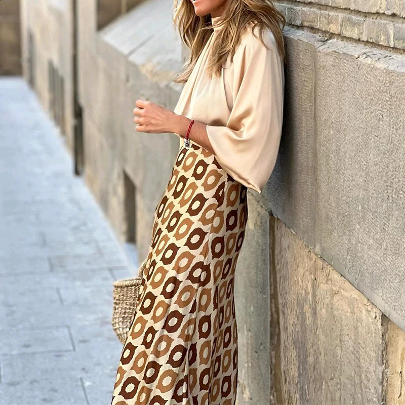 Womens Long Satin Skirt Midi Elegant High Waist Polka Dot Autumn Office A-line Vintage Silk Printed Skirt Female Skirt 240724
