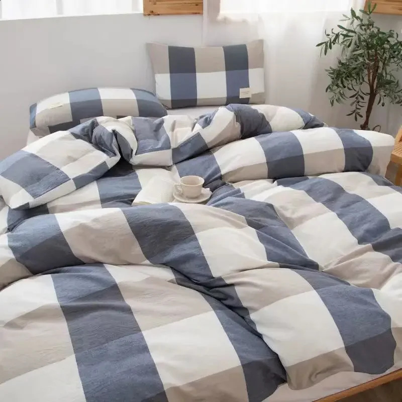 Duvet Cover Minimalist bed sheets comfortable and lightweight down duvet covers suitable for all skin types of male and female students in all seasons