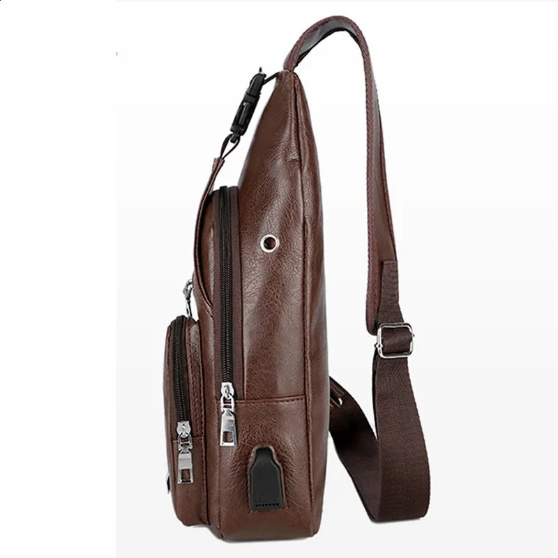 Mens Crossbody Bags USB Chest Bag Messenger bag Leather Shoulder Diagonal Package 2023 Back Pack Travel 240725ZYl