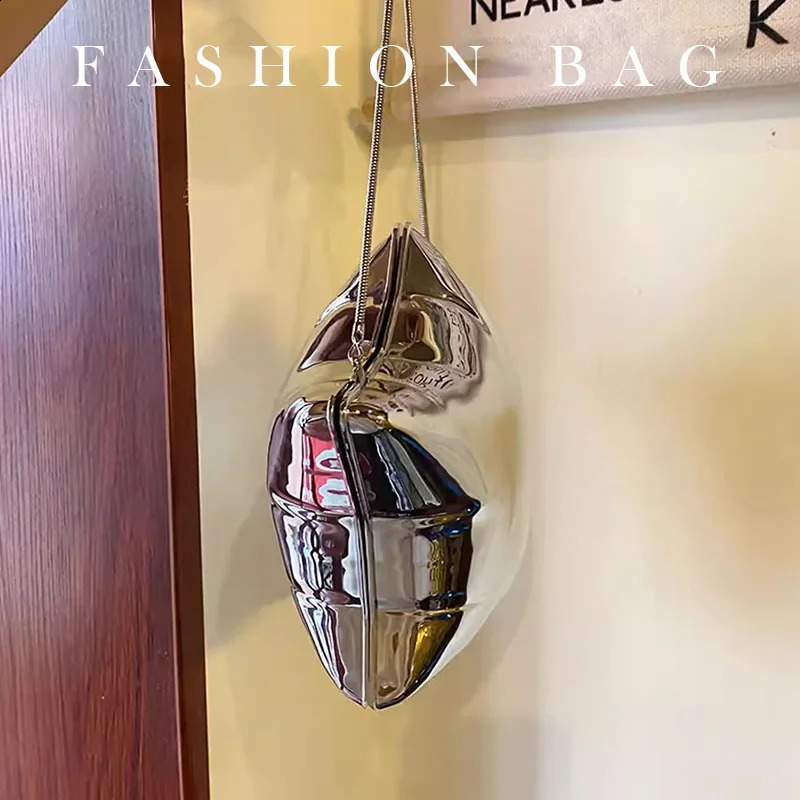 Nice n Gold And Silver Chain Womens Evening Bags 2024 Bright Face Five Pointed Star Shoulder bag Funny Party Bag 240826Z