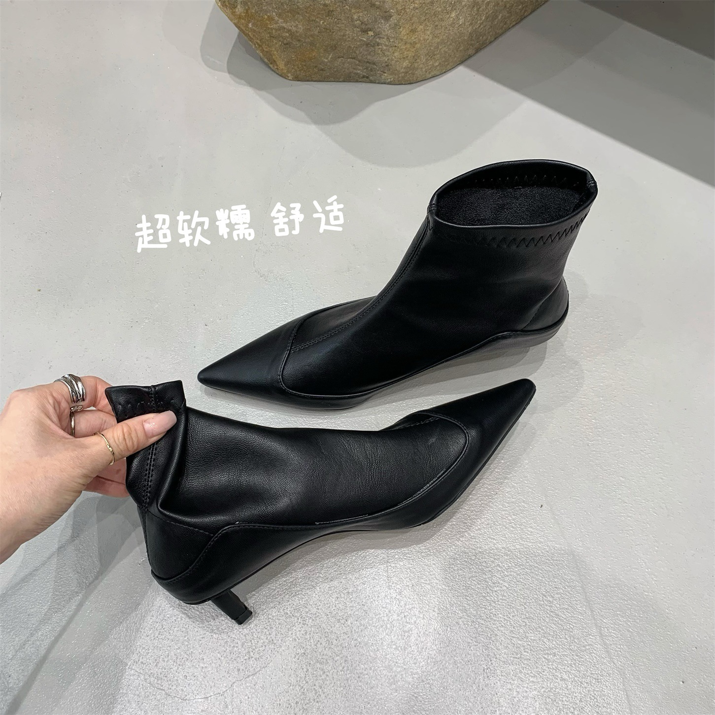Ladies' low and fashionable soft leather versatile boots