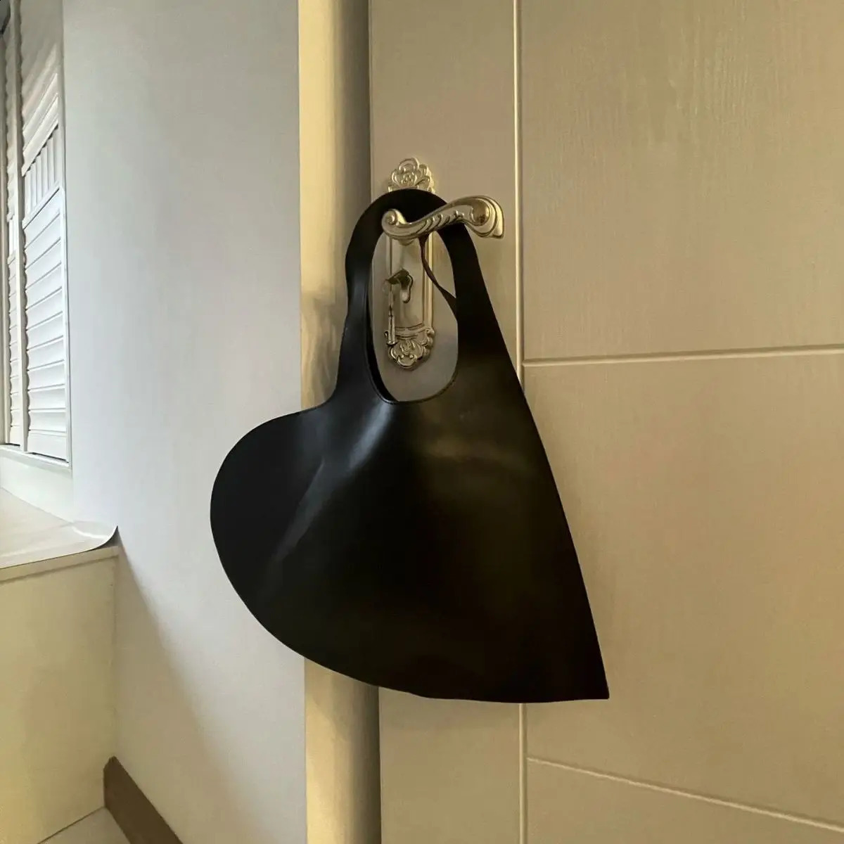 Fashion Black Heart Handbag Women PU Leather Tophandle Bag Shopping Tote Shoulder Trendy Crossbody Purse 240725ZYl