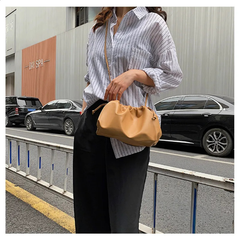 bags for women Women Day Clutch Bag Pleated Dumpling Shoulder Messenger Bag Cute Lady Crossbody Handbag 240726