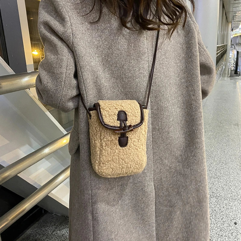 Womens Winter Soft Phone Bag Ten Font Womens Mini Sling Shoulder Bag Womens Checkered Sherpa Wallet 241105
