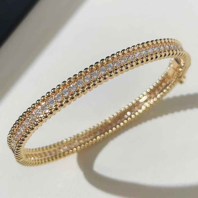 Fashion Designer Bracelets for Women with Diamonds Daily Bangles for Party Holiday Luxury Jewelry with box 28399 18509 27879
