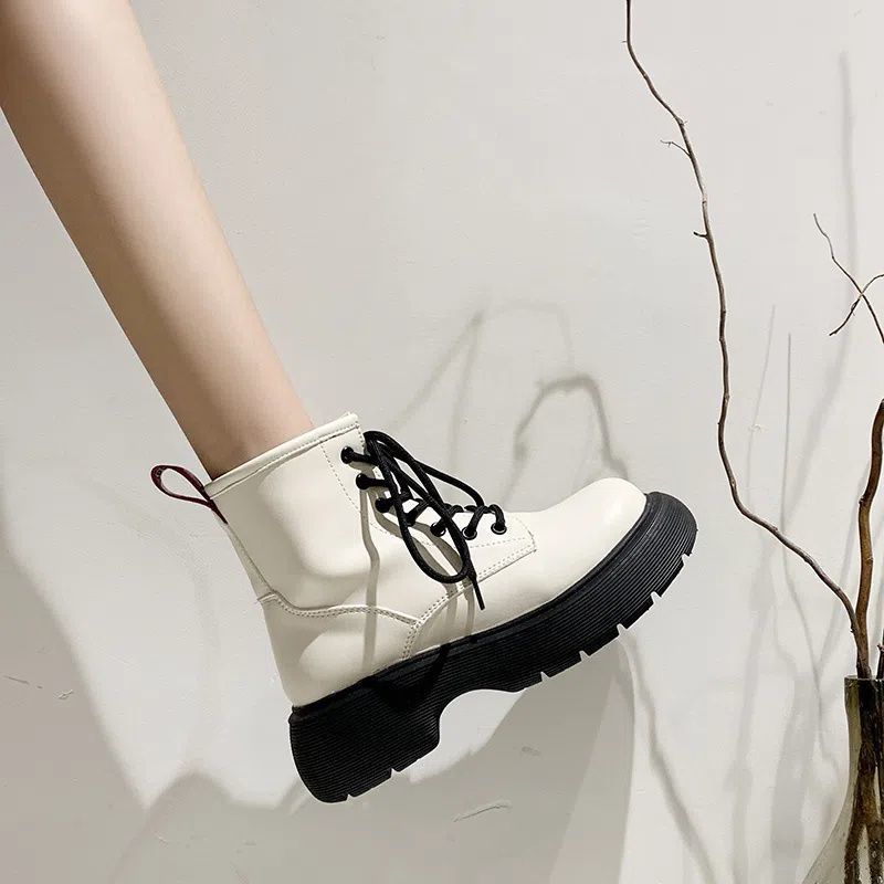 Ladies' versatile retro thick soled short boots