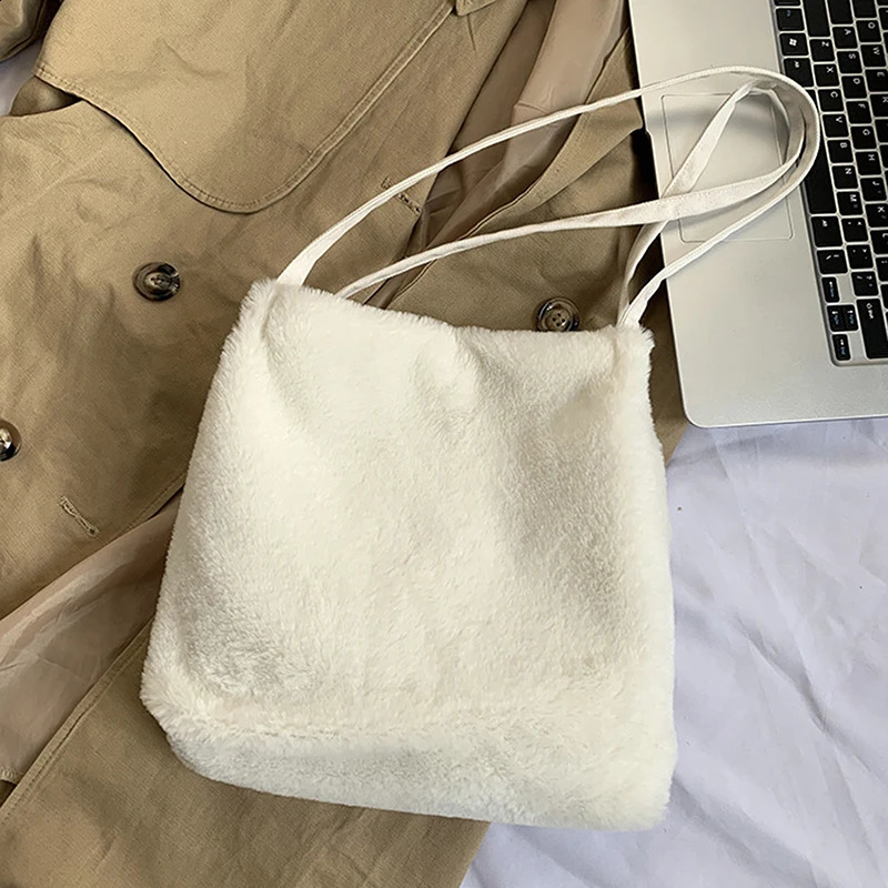 Womens Shopper Bag Plush Tote Shoulder Bags For Women 2024 Fluffy Female Handbag Fur Ladies Hand Shoppers Black Sac A Main 240725