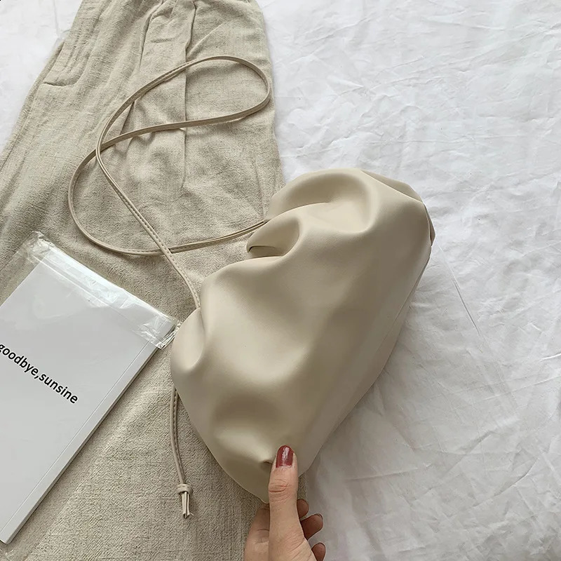 bags for women Women Day Clutch Bag Pleated Dumpling Shoulder Messenger Bag Cute Lady Crossbody Handbag 240726