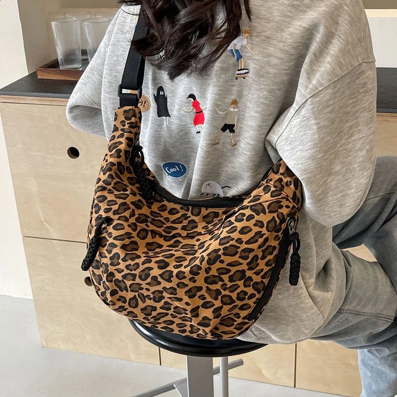 Leopard Print Crossbody Bags for Women Corduroy Casual Shoulder Tote Bags Ladies Sac A Main Femme Handbags 240726