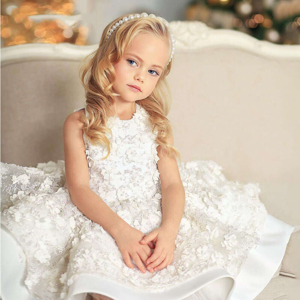 Ivory Wer Girl For Wedding Sleeveless 3D Applique Mini Puffy Kid Birthday Princess Dress First Communion Ball Gowns 0220