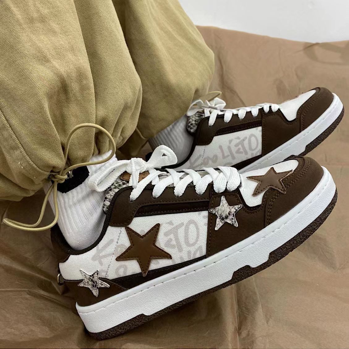 Designer In Black White Men's And Women's Retro Pentagram Versatile Casual Board Shoes