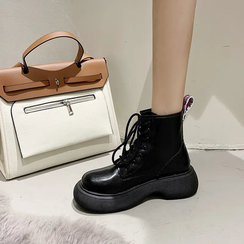 Ladies' versatile retro thick soled short boots