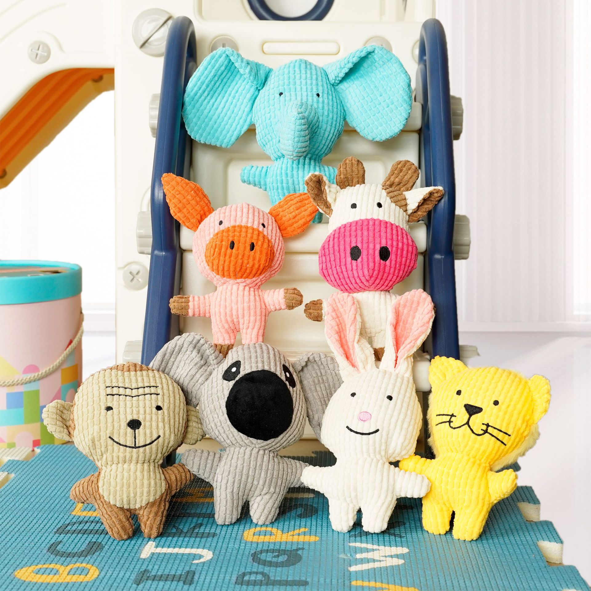 Manufacturer Wholesale Multiple Choice Animal Shapes Bite-Resistant Teeth Pet Squeaky Plush Dog Toy