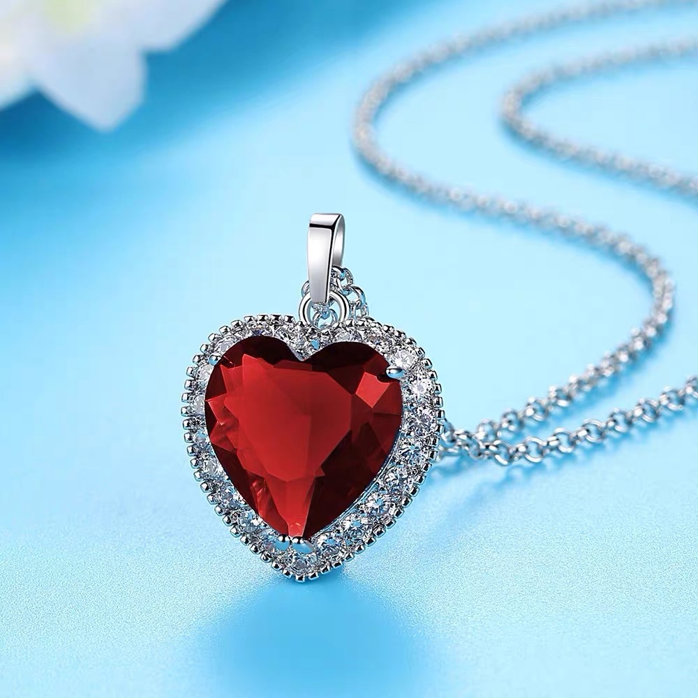 2024 Ocean Heart Pendant Luxury Jewelry 925 Sterling Silver Fill Pear Cut Blue Sapphire Ruby CZ Diamond Party Women Wedding Beach Clavicle Necklace Gi