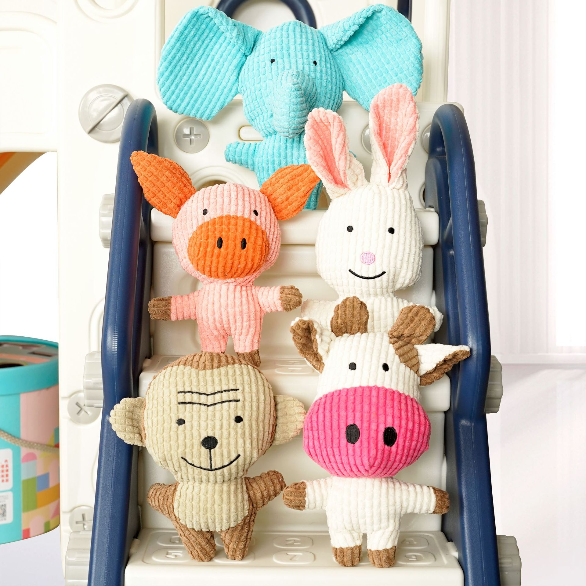 Manufacturer Wholesale Multiple Choice Animal Shapes Bite-Resistant Teeth Pet Squeaky Plush Dog Toy