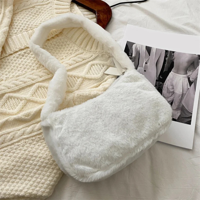 Plush Shoulder Bags For Femme Soft Winter Ladies Clutch Purse Handbag Cute Fashion Female Party Underarm Bag 240821