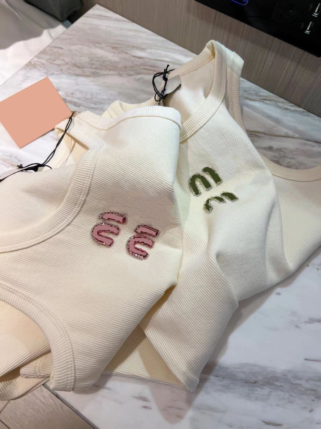 Woman Designer Vests Tshirts Summer Womens T Shirt Tanks Diamond Embroidery T-Shirts Printed Tees Tops Short Outwears Street Round Nexk Shirt Sleeveless S-XL