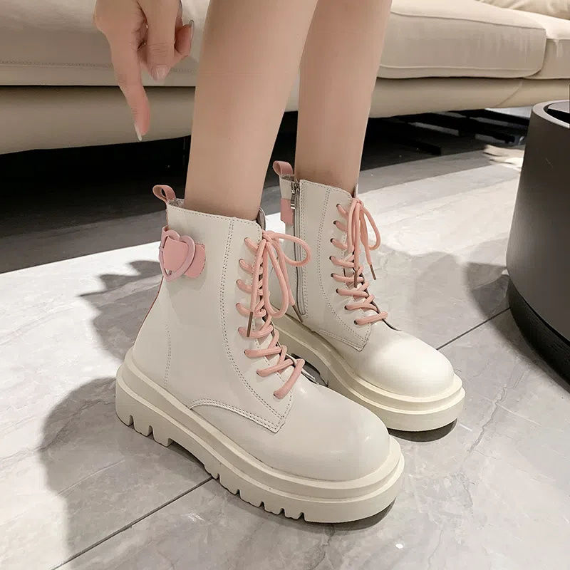 Ladies' cute round toe thick soled Martin boots