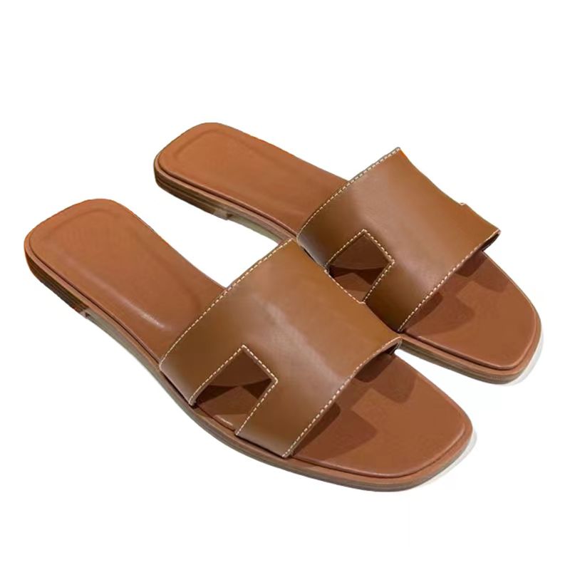 new style Best Quality Designer sandal lady Outwear Leisure Vacation beach slides flat bottom Slippers fashion Genuine Leather Slippers for Women size 34-43