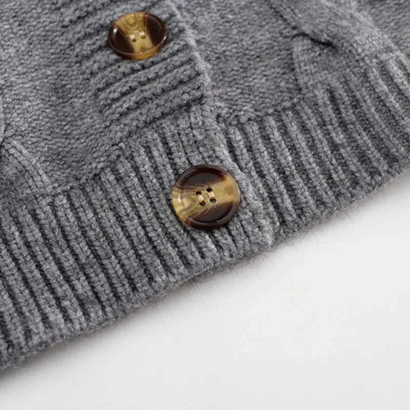 V Neck Cropped Cardigan Women Long Sleeve Twist Knitted Sweater Coats Autumn Winter Keep Warm Korean Fashion Cardigan 240819
