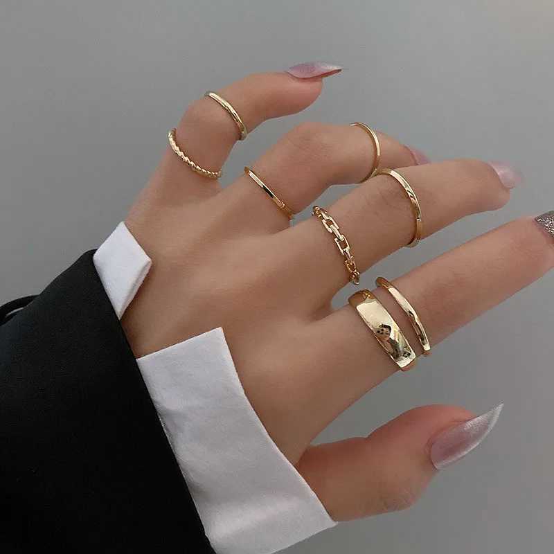 Golden metal ring set womens hollow circular open finger ring womens party wedding jewelry gift hot selling W24080258