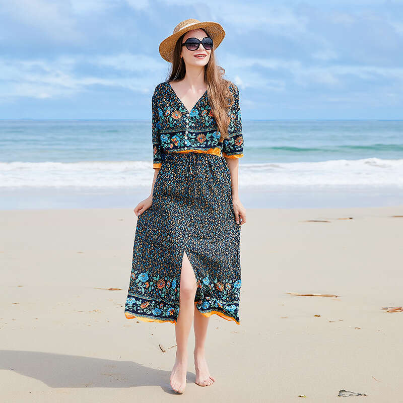 Hot Selling Large Size Seaside Vacation V-neck High Waisted Dress with Slit at Bottom and Loose Middle Length on the Beach Waist High Waist Dress Deni