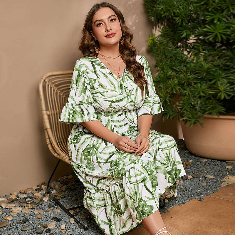 Hot Selling Summer Leisure Vacation in the United States Size Dress with Flared Sleeves and Large Hem 200 Pounds Can Be Worn Oversize Dress