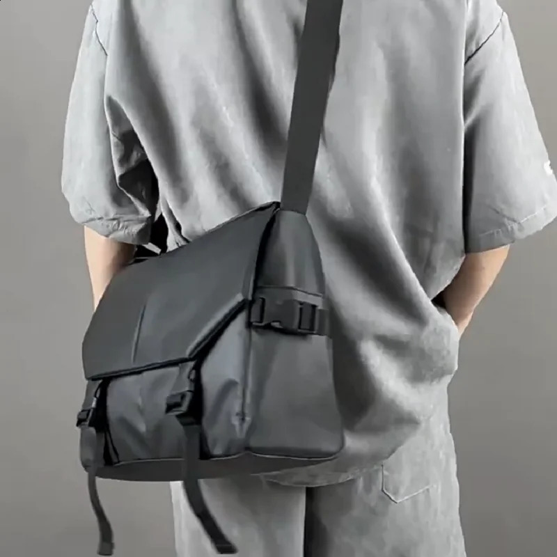 Men Motorcycle Cycling Messenger Bags Waterproof Big Crossbody Shoulder Bag Personalized Hip Hop Street Travel Cross Male 240727