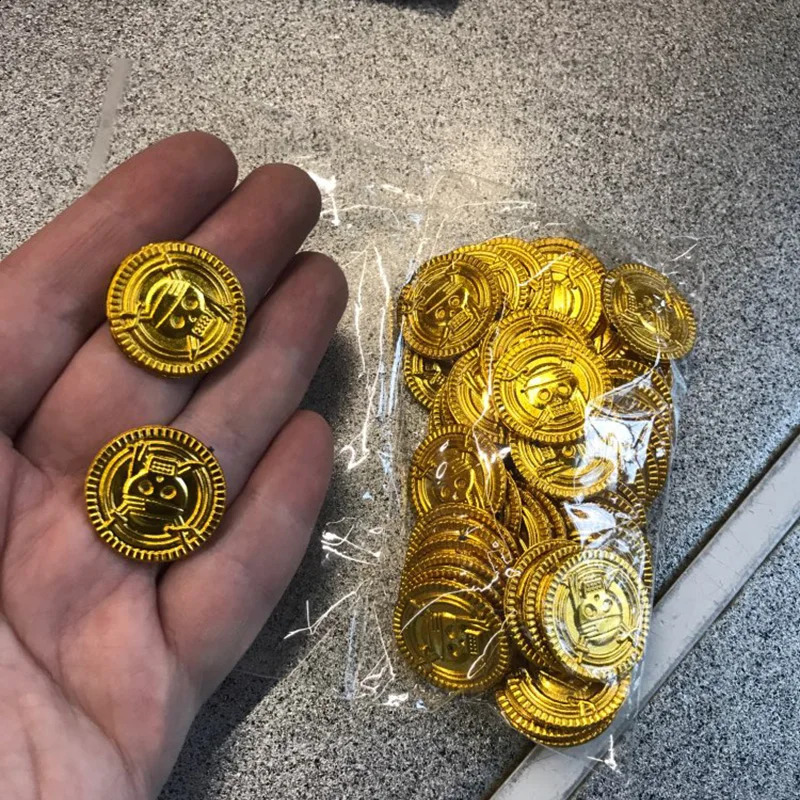 50100 pieces of pirate gold coins childrens birthday party decoration gifts Halloween plastic fake family collectibles game treasures 240726