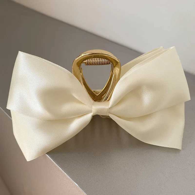 1 fashionable satin bow hair clip a brand new bow hair clip suitable for sweet girls and womens headwear giftsL240727