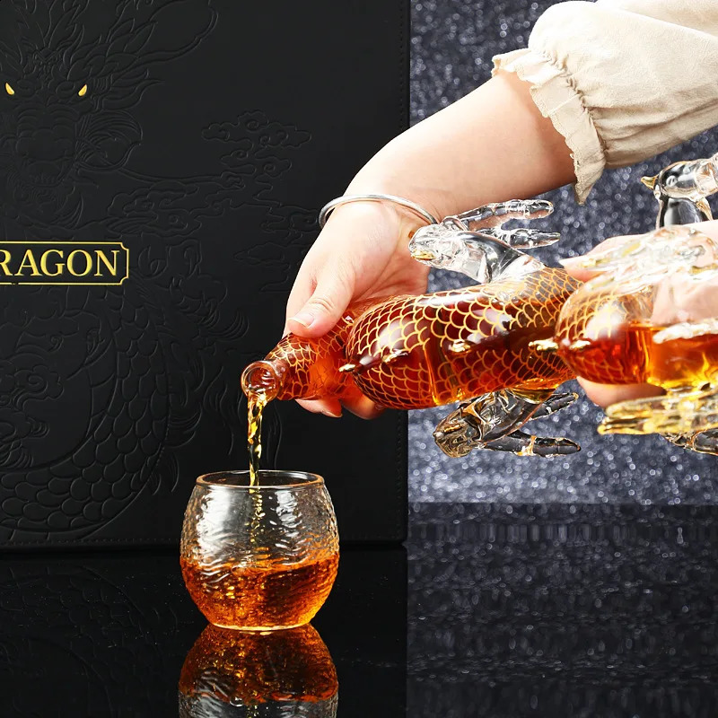 Dragon shaped Chinese Zodiac Whiskey Decanter Glass Alcohol Bottle for Scottish Bourbon Mens Gift 1000ML 240726