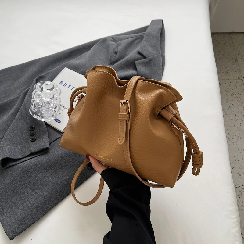 Drawstring Shoulder Bag | 2024 PU Leather Retro Sweet Women's Crossbody Purse 4