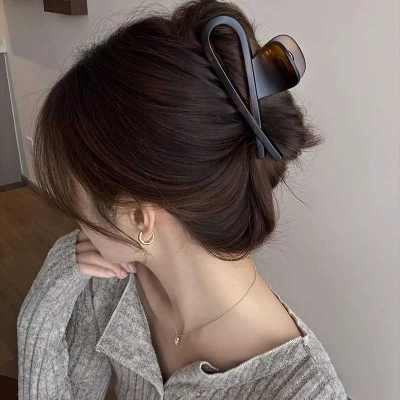Simple Large Crab Hair Claw Clips Women Girls Matte Tortoiseshell Bow Ponytail Hair Clamps Barrettes Hairpins Hair AccessoriesL240727