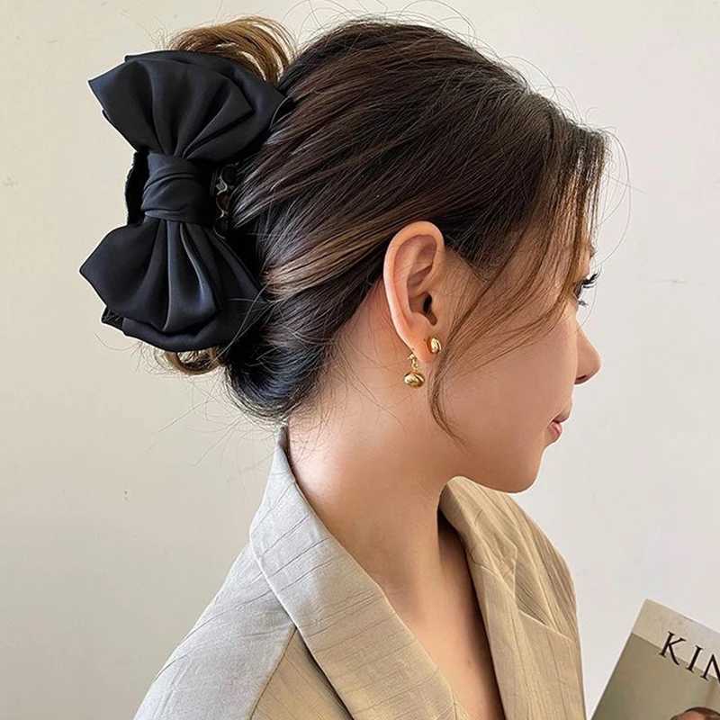 Black Double-sided Bow Clip Women Large Satin Shark Hair Claw Solid Bowknot Hairpin Barrettes Headbands Fashion Hair AccessoriesL240727