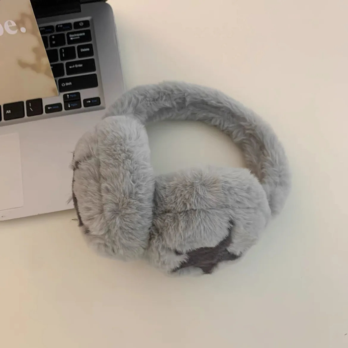 Star Fluffy Ear Muffs Women Outdoor Cold Proof Ear Cover Warm Winter Headphones Earplugs Cold Protection Winter Accessoriess 240724