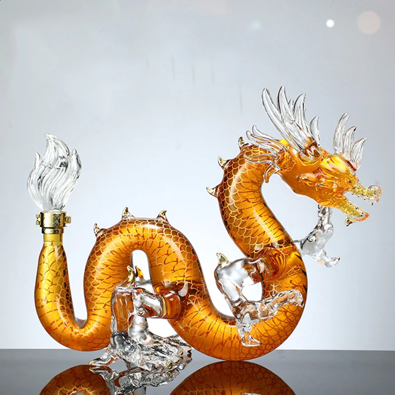 Dragon shaped Chinese Zodiac Whiskey Decanter Glass Alcohol Bottle for Scottish Bourbon Mens Gift 1000ML 240726