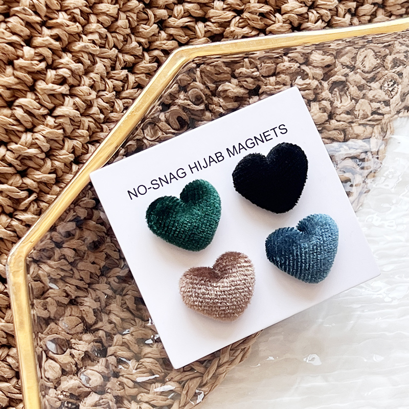 Headscarf with strong magnetic fabric, peach heart magnetic buckle, silk scarf buckle collar clip, anti light leakage magnetic buckle 1 piece/4 pairs