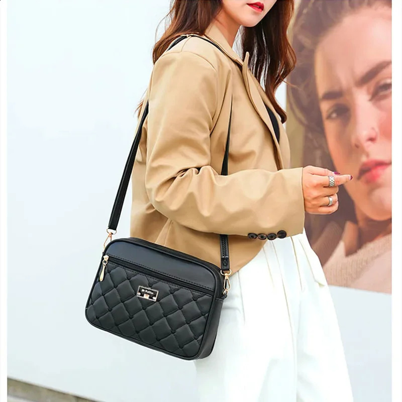 Womens One Shoulder Small Square Handbag Cross Border Foreign Trade Lingge PU Crossbody Versatile Messenger Bag 240727