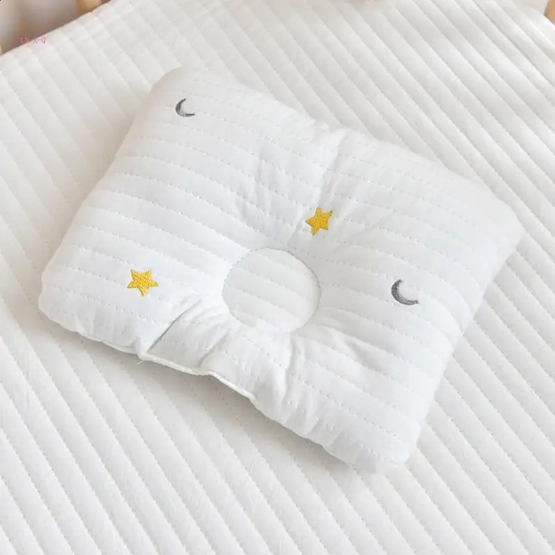 51BA Infant Pillow for borns Cotton Baby Crib Accessory Nursery Decorations 240723