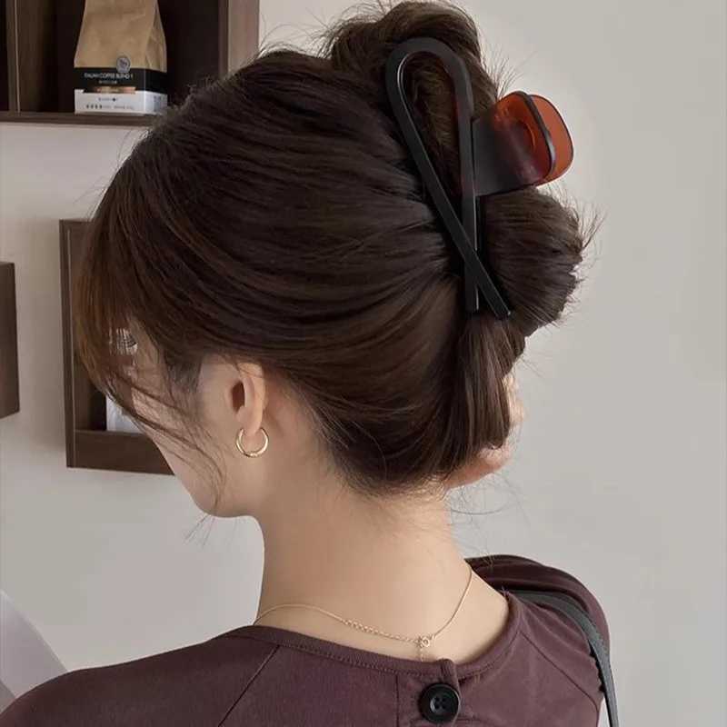 Simple Large Crab Hair Claw Clips Women Girls Matte Tortoiseshell Bow Ponytail Hair Clamps Barrettes Hairpins Hair AccessoriesL240727