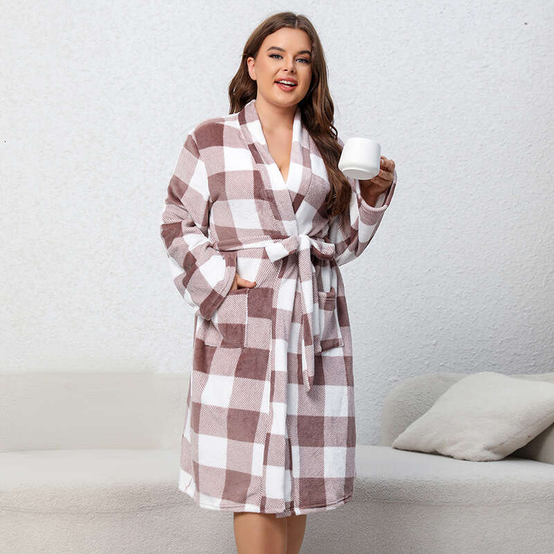 Warm pajamas women in autumn and winter thickened flannel oversized casual womens home clothing weighing 200 pounds suitable for chubby sisters to wea